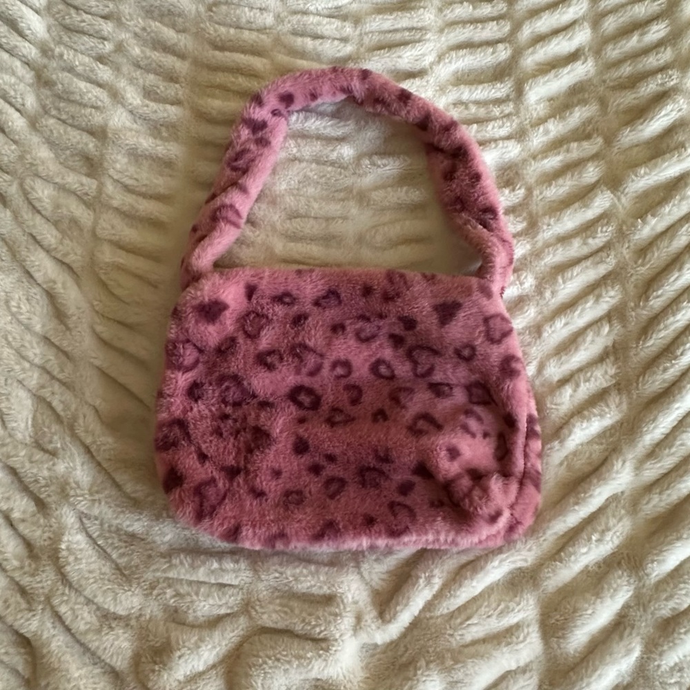 small fuzzy pink cheetah print bag